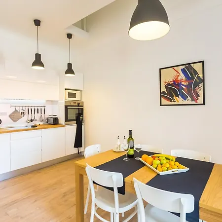 Mi Ko - Two Bedroom With View Apartment